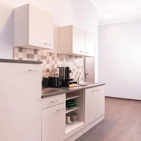 Unea In - Vollausgestattete