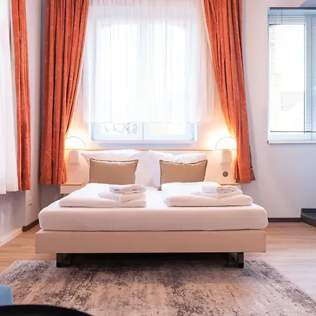 Unea In - Vollausgestattete