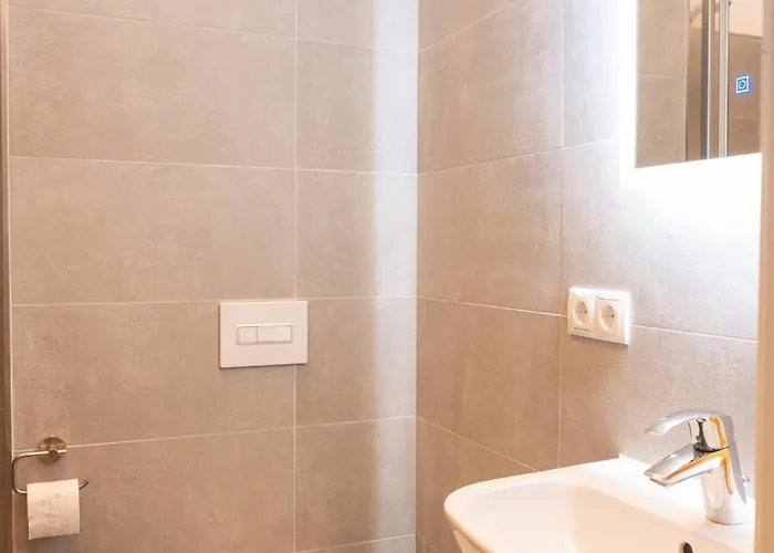 Unea In - Vollausgestattete